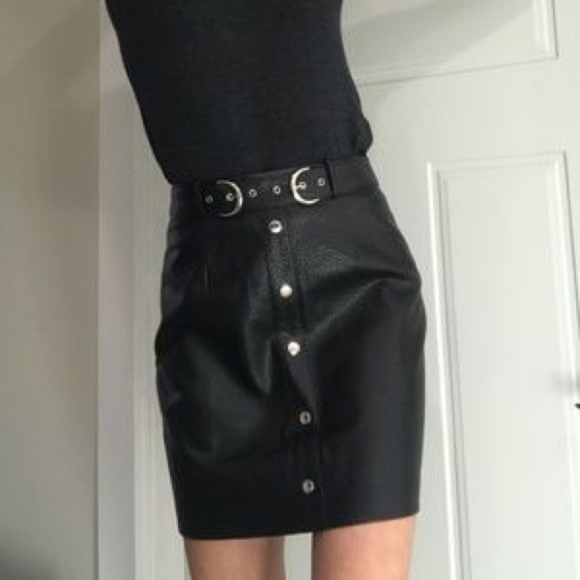 Brunette The Label Faux Leather Mini Skirt - Picture 2 of 10